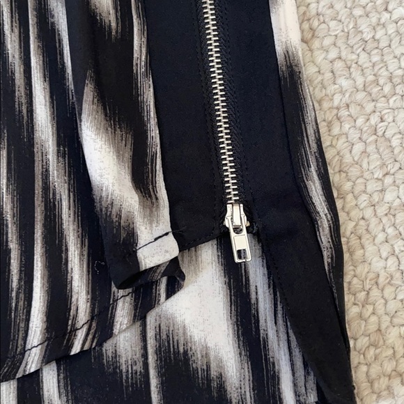 Top - Picture 2 of 4